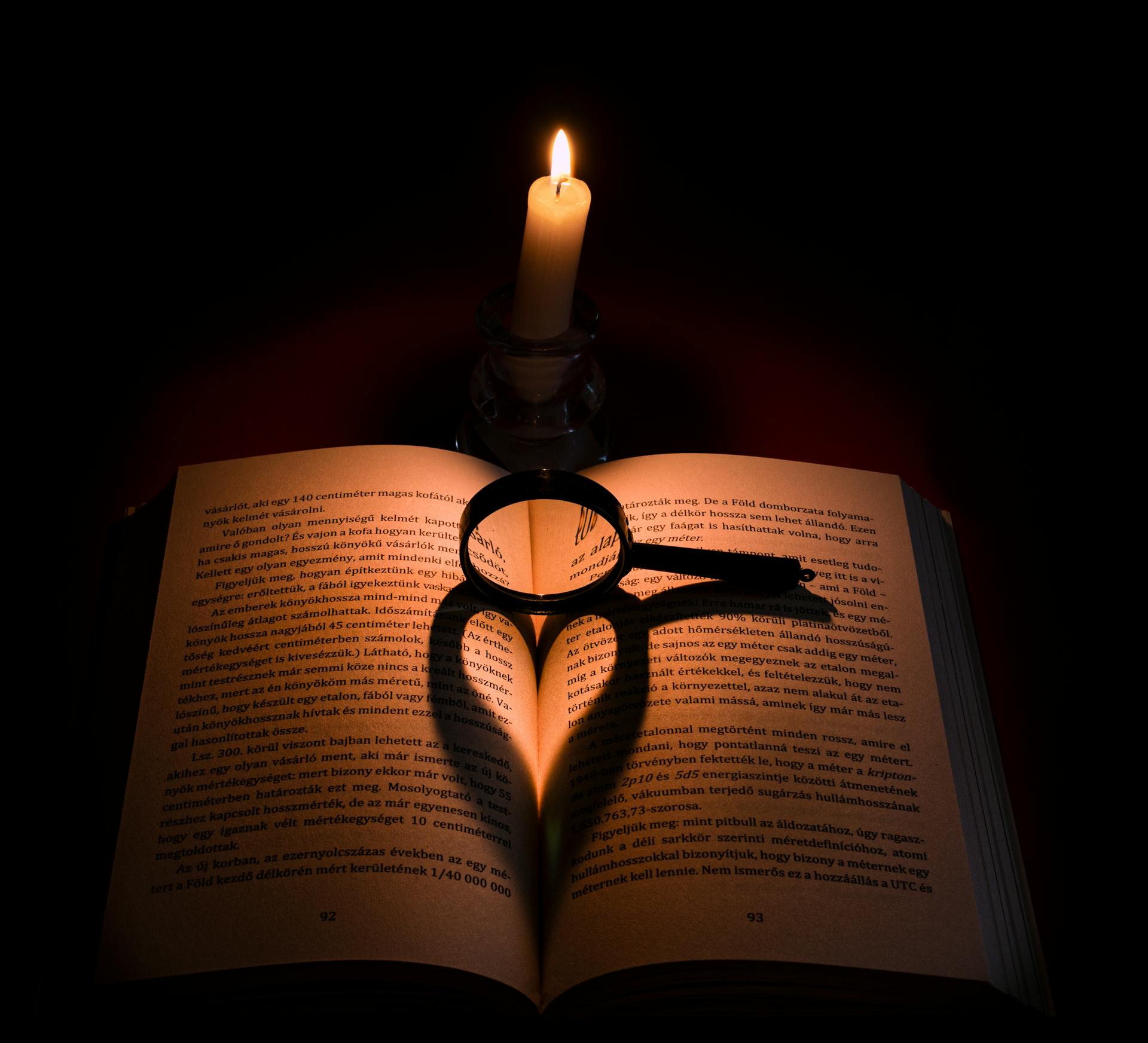 What makes a thriller book engaging