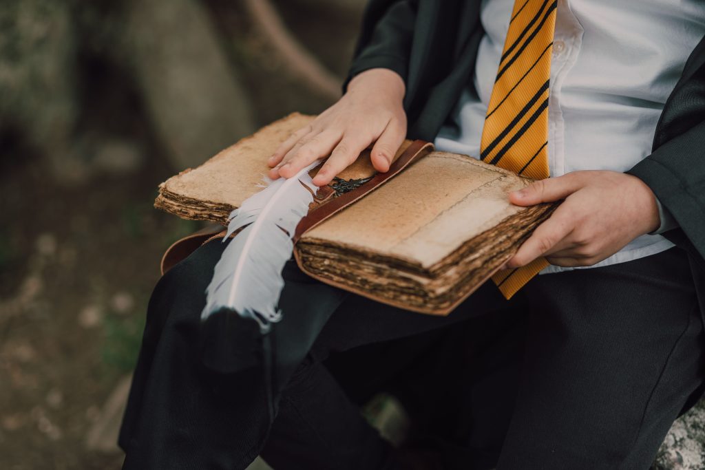 Modern fantasy fiction novels